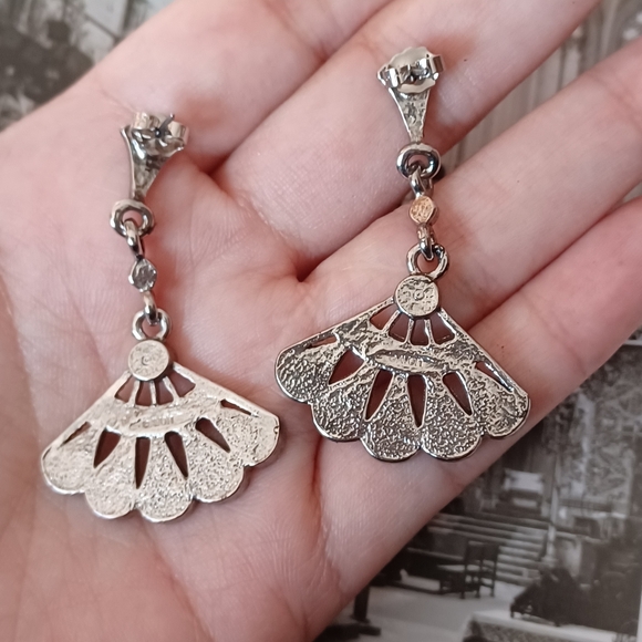 Vintage Avon Art Deco Fan Shaped Brooch&Earrings Set 🩶💫 - Picture 8 of 9